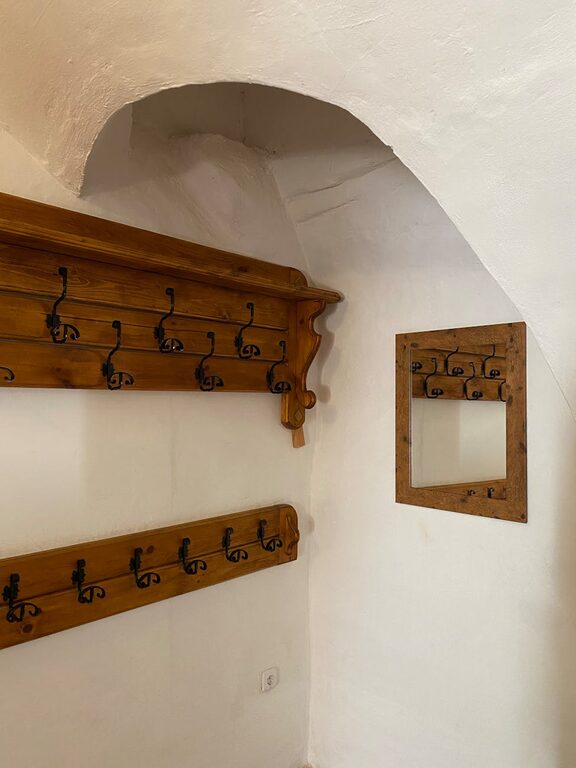 Simple Ways to Organize Your Entryway for a Tidy Home